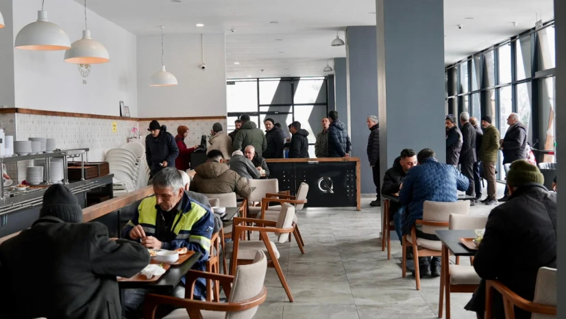 Elazığ Şehir Lokantası Yoğun İlgi Görüyor: 4 Çeşit Yemek 60 TL