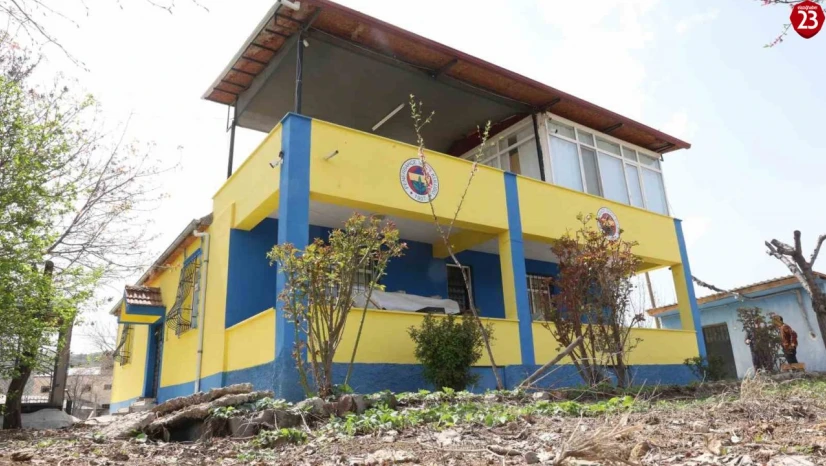 Mehmet dedenin sarı-lacivert evi gündem oldu