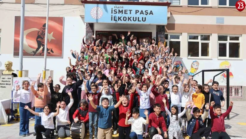 İsmet Paşa İlkokulunda Geleneksel Bayramlaşma Etkinliği Düzenlendi