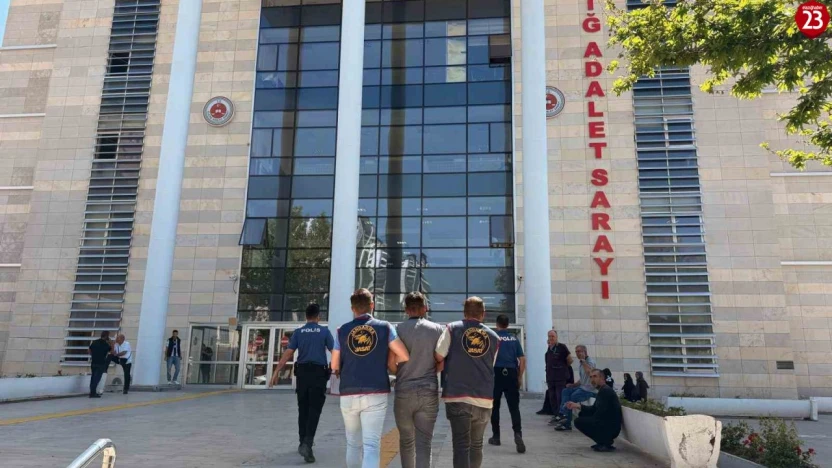 Elazığ'da 10 Evden Hırsızlık Yapan 2 Şüpheli Jandarma Tarafından Yakalandı