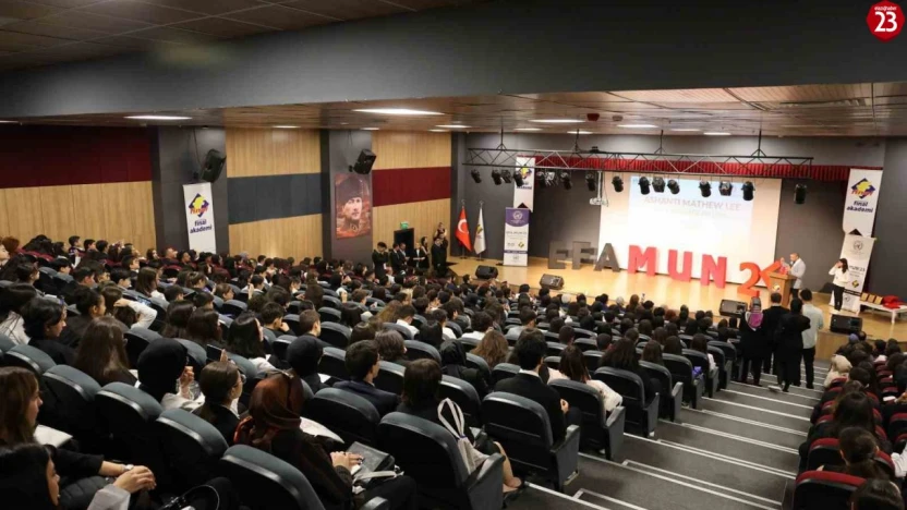 Elazığ'da bir ilk: 370 öğrenciyle Birleşmiş Milletler simülasyonu gerçekleştirildi
