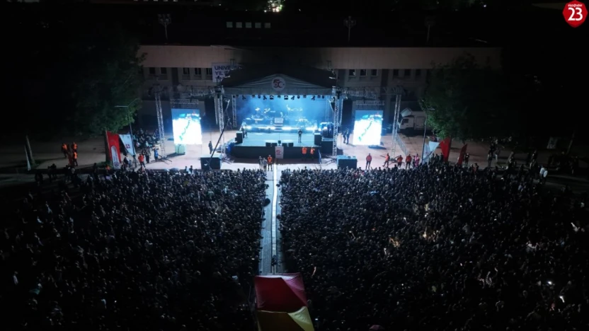 Emre Altuğ, Fırat Üniversitesi'nin 50. Yıl Festivalinde Elazığlılarla Buluştu