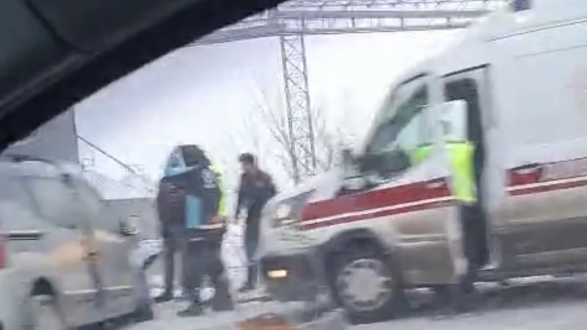 Elazığ'da Feci Kaza: Kamyona Çarpan Araçta 2 Kişi Hayatını Kaybetti