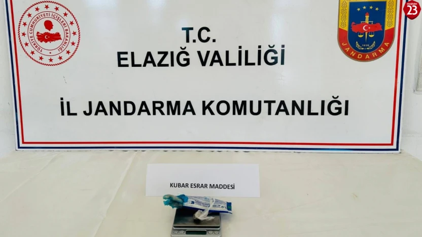 Elazığ'da Jandarmadan Uyuşturucu Operasyonu: Diş Macunu Tüpünde Esrar Ele Geçirildi