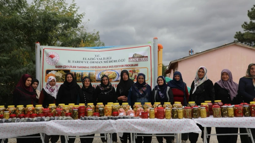 Elazığ'da Kadın Çiftçiler 'Lezzetli Turşular, Mutlu Sofralar' Projesiyle Üretime Katkı Sağladı