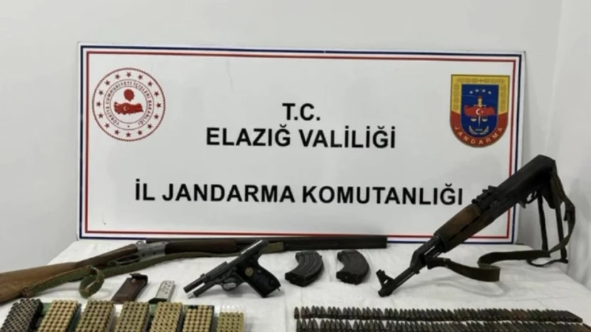 Elazığ'da Ruhsatsız Silah Operasyonu: AK47 ve Yüzlerce Fişek Ele Geçirildi