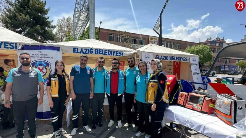 Elazığ'da Trafik Haftası'na Özel Etkinlik: Kurtarma Tatbikatı Gerçeğini Aratmadı