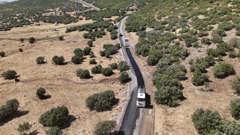 Elazığ İl Özel İdaresi'nden Karakoçan'da Yol Çalışmaları: Köy Yolu Tamamlandı, Grup Yolu Devam Ediyor