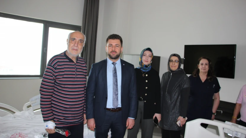Fethi Sekin Şehir Hastanesi'nden Öğretmenlere Anlamlı 24 Kasım Ziyareti