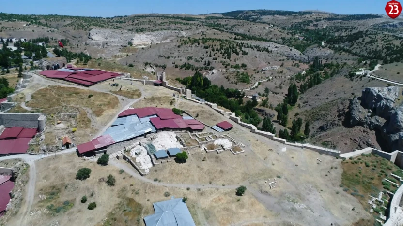 Harput İç Kale'de Tarih Yeniden Canlanıyor: Demirci Atölyesi Ziyarete Açılıyor
