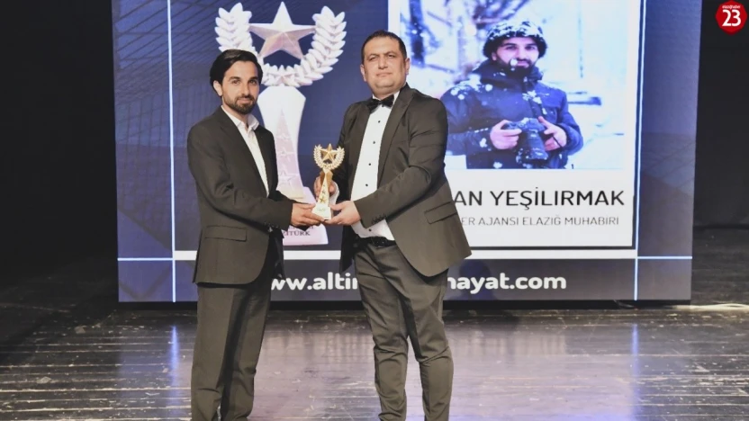 İHA Elazığ Muhabiri Rıdvan Yeşilırmak'a 'Yılın En İyi Erkek Haber Muhabiri' Ödülü