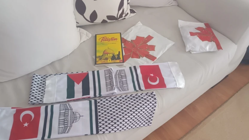 Merhume Ablası İçin Anlamlı Farkındalık: Filistin Atkısı ve Kitap Hediye Edilecek