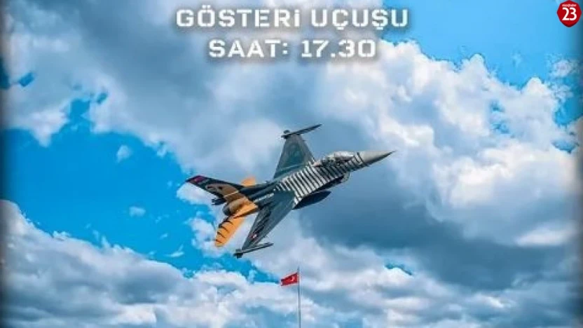 SOLOTÜRK, FÜ'nün 50. yıl coşkusunu gökyüzüne taşıyacak