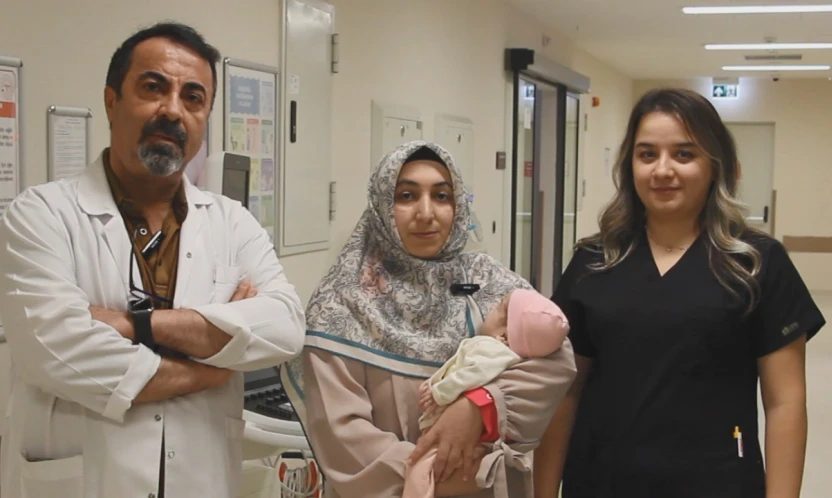 Doğuştan Bochdalek Hernisi Olan Bebek, Fethi Sekin Şehir Hastanesinde Başarılı Ameliyatla Sağlığına Kavuştu