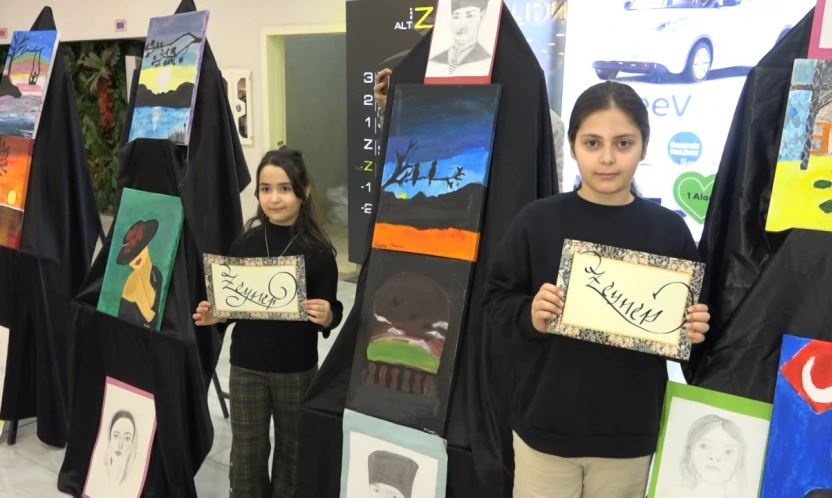 Elazığ'da Minik Ressamların Büyük Sergisi: 'Geleceğin Sanatçılarının Ellerinden'