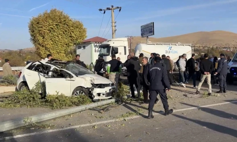 Elazığ-Malatya Karayolunda Feci Kaza: 1'i Bebek, 1'i Çocuk 6 Yaralı
