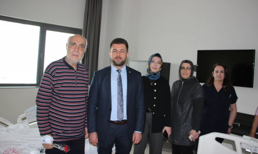 Fethi Sekin Şehir Hastanesi'nden Öğretmenlere Anlamlı 24 Kasım Ziyareti