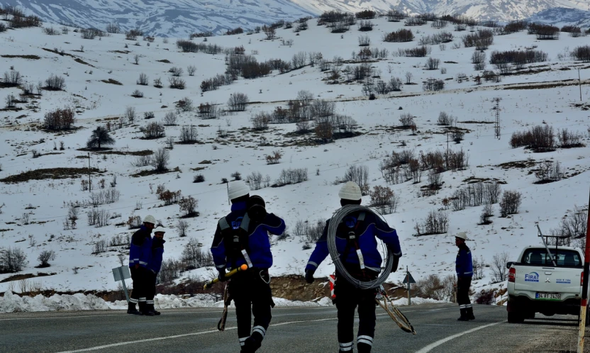Fırat EDAŞ Kışa Hazır: 589 Personel ve 200 Araçla Kesintisiz Enerji İçin Sahada