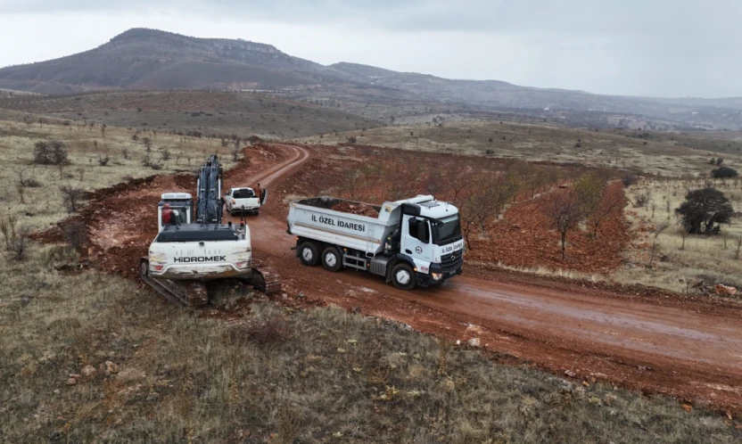 Gogo Deresi–Zırkı Grup Yolu Tamamlanıyor: 5 Köy ve 11 Mezranın Ulaşımı Rahatlayacak