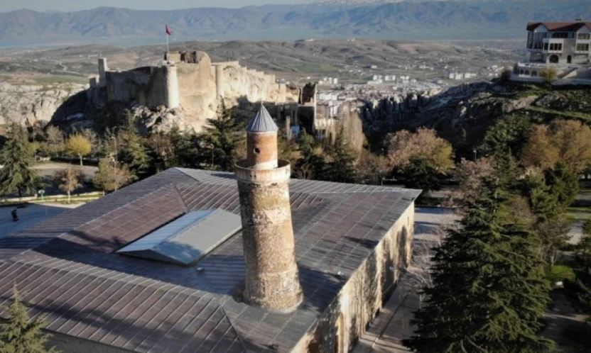 Harput, 4 Bin 500 Yıllık Tarihiyle Zamana Meydan Okuyor