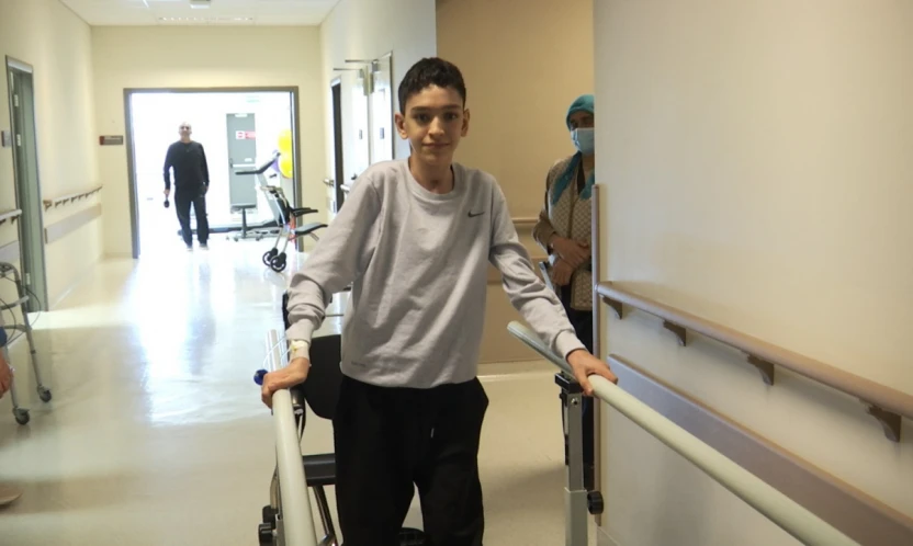 Sedyeyle Geldi, Destekle Yürüyerek Taburcu Oldu